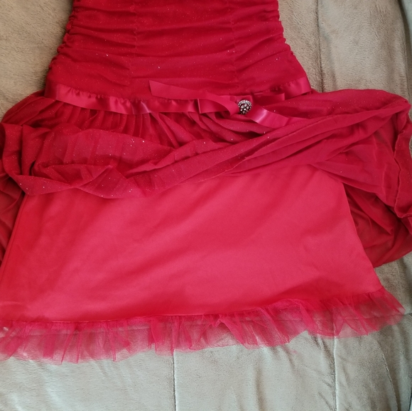 By By Girl size 16 Vibrant Red Dress. - Picture 6 of 8